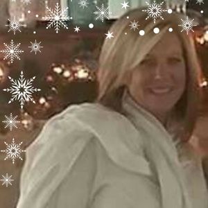 Meet your Posher, Jenifer